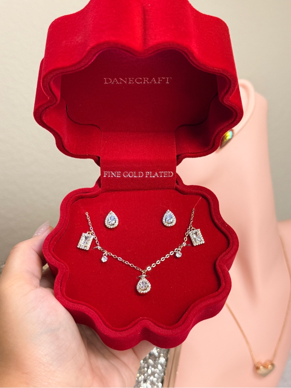 Gold-Plated Teardrop Necklace and Earring Set
